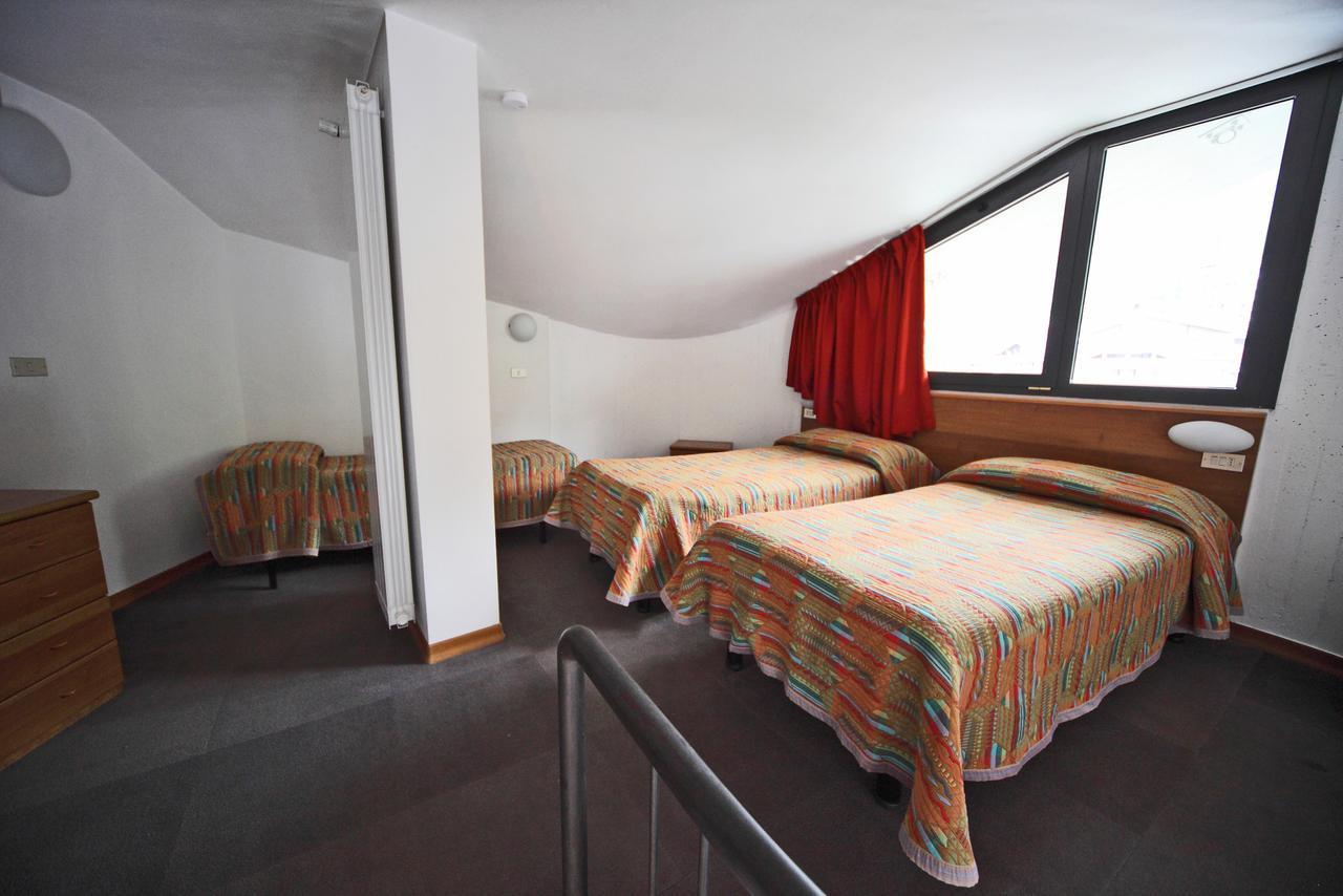 Hotel Italia Априка Екстериор снимка